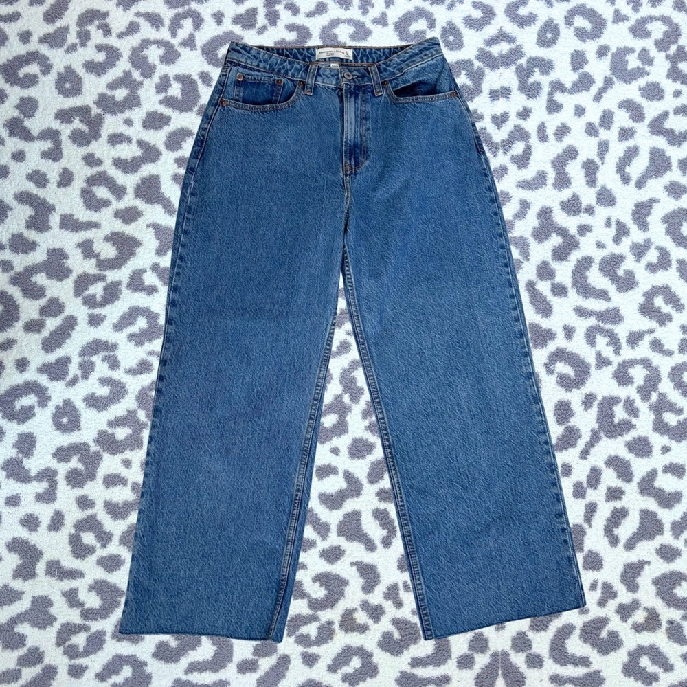 Abercrombie & Fitch The Loose High Rise Jean size 27 / size 4